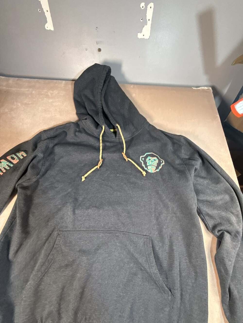 Howler Brothers Gray Graphic  Hoodie (box B2-2063)